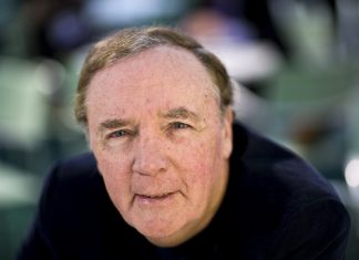 James Patterson continua liderant la llista dels escriptors més rics.