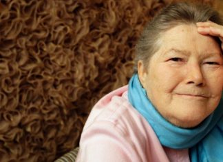 Mor Colleen McCullough, l’autora d ‘El pájaro espino’