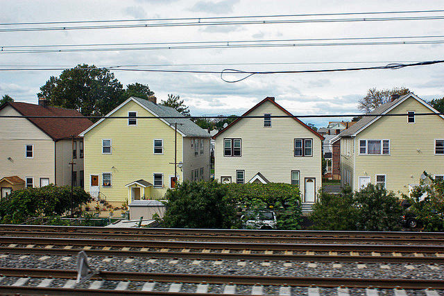 houses-near-train-tracks