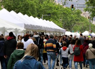 La Generalitat anuncia una línia d’ajut extraordinària per a les editorials i llibreries afectades per la pluja durant la Diada de Sant Jordi