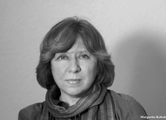 Svetlana Aleksiévitx “Fa trenta anys que escric l’enciclopèdia de la maldat”
