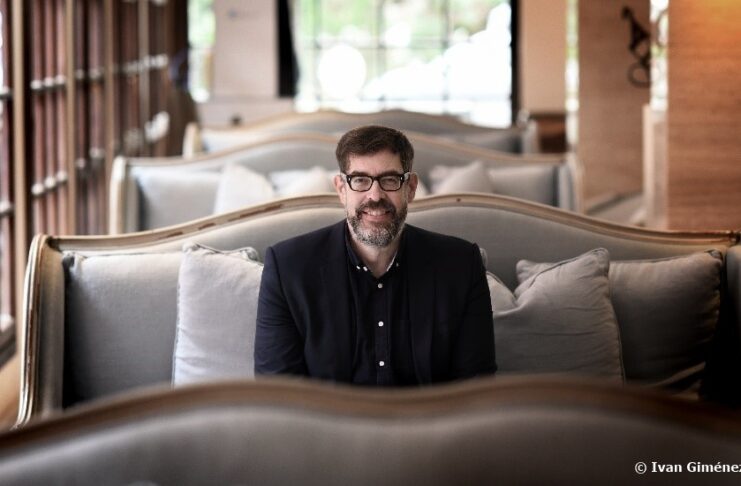 Richard Osman, disposat a resoldre assassinats més enllà del Club del Crim dels Dijous